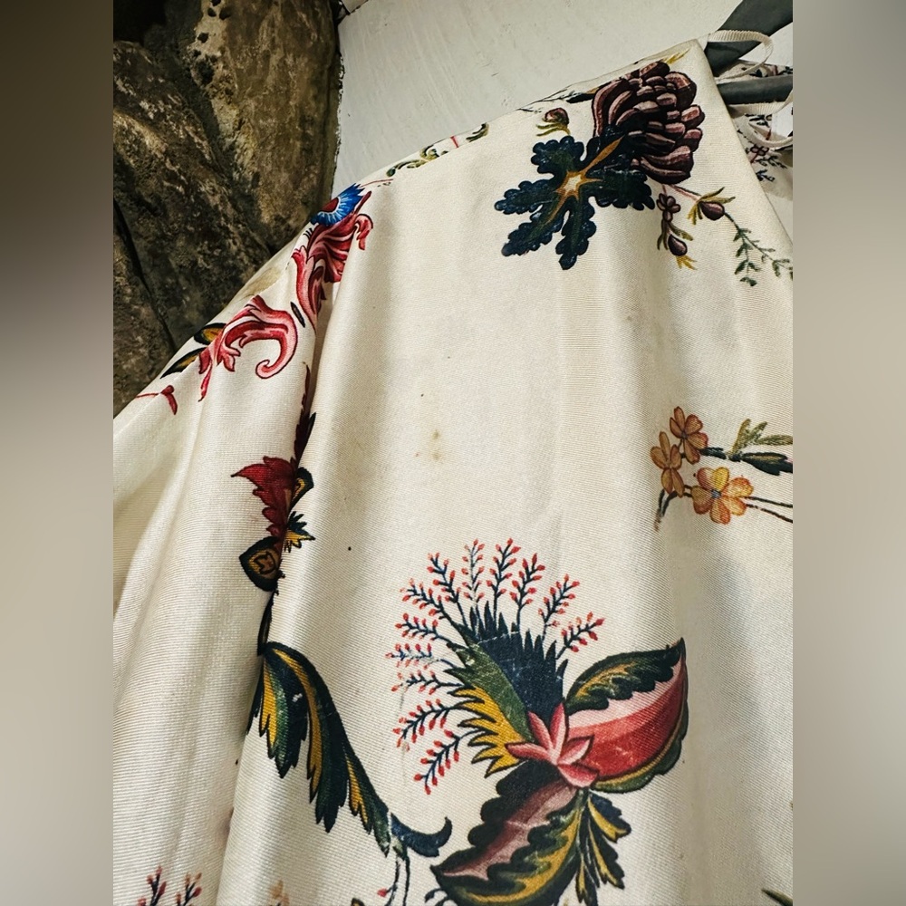 NWT ZARA WOMAN ITALIAN FABRIC MULTICOLORED FULLY LINED PRINTED KIMONO. Size XS-S - Picture 9 of 13